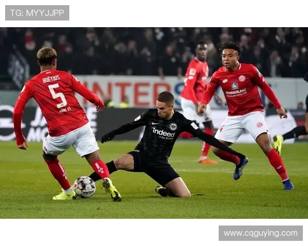 美因茨05俱乐部百年发展历程与德甲赛场奋斗精神探索 美因茨05俱乐部百年发展历程与德甲赛场奋斗精神探索