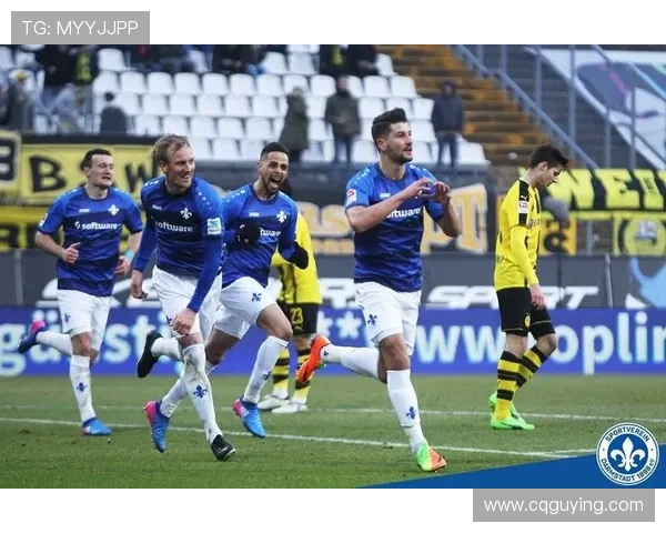 弗赖堡足球俱乐部的崛起与发展历程及其在德国足球中的独特地位 弗赖堡足球俱乐部的崛起与发展历程及其在德国足球中的独特地位