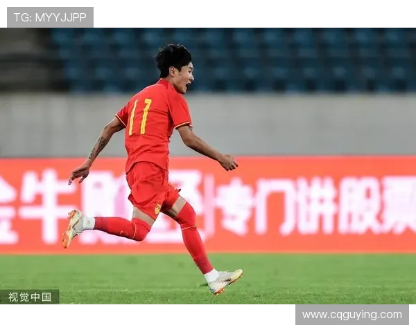中国男足主场逆转取胜展现顽强斗志新星闪耀点燃球迷激情