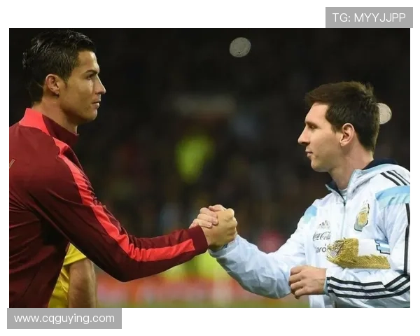 梅西加盟迈阿密国际后首度亮相 现场粉丝热情高涨见证传奇时刻