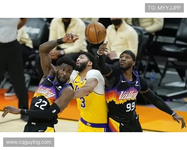 詹姆斯领衔湖人季前赛首战胜利，浓眉与威斯布鲁克表现亮眼